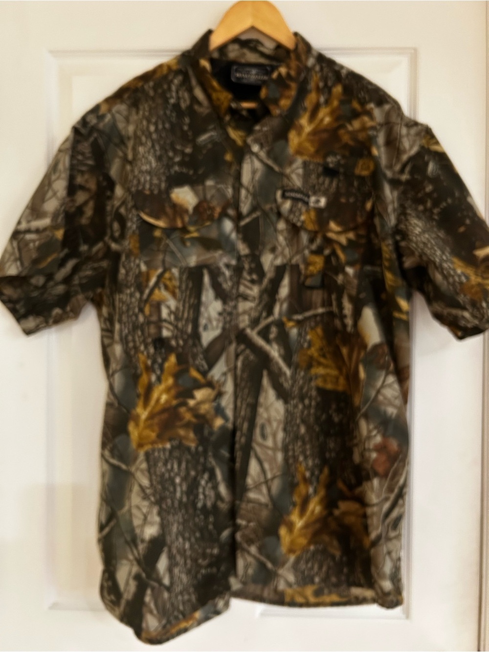 WINCHESTER Camo Short Sleeve Button-Down Shirt - Men's Casual